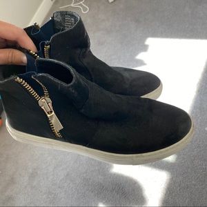 KIERA NUBUCK LEATHER SNEAKER